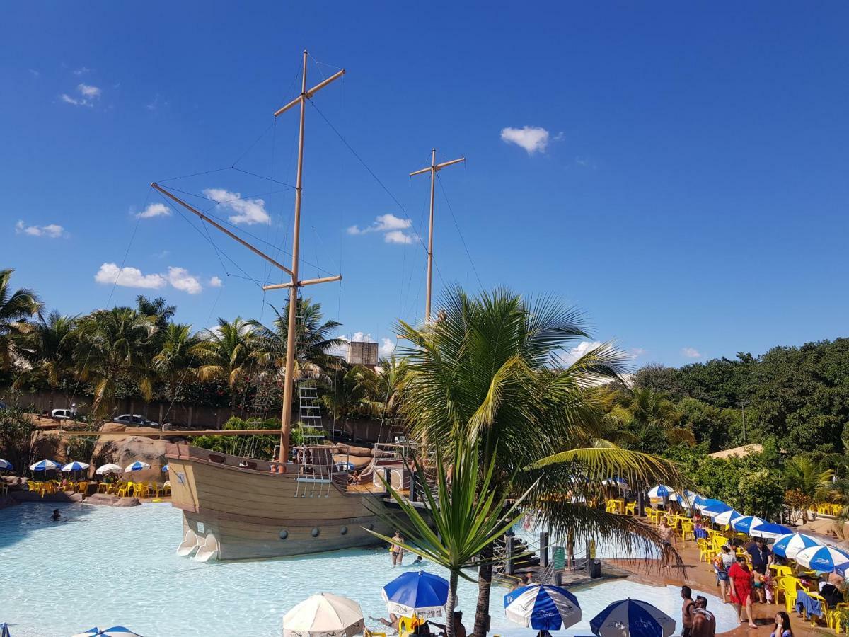 Piazza Splash Acquapark Vacation กัลดัสโนวัส ภายนอก รูปภาพ