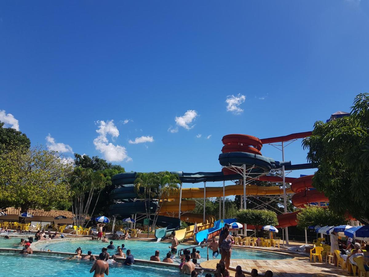 Piazza Splash Acquapark Vacation กัลดัสโนวัส ภายนอก รูปภาพ